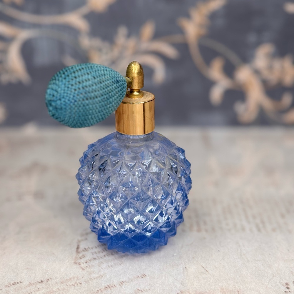 Vintage Blue Cut Glass Perfume Bottle Atomizer Brass Pump Estate - Picture 5 of 10